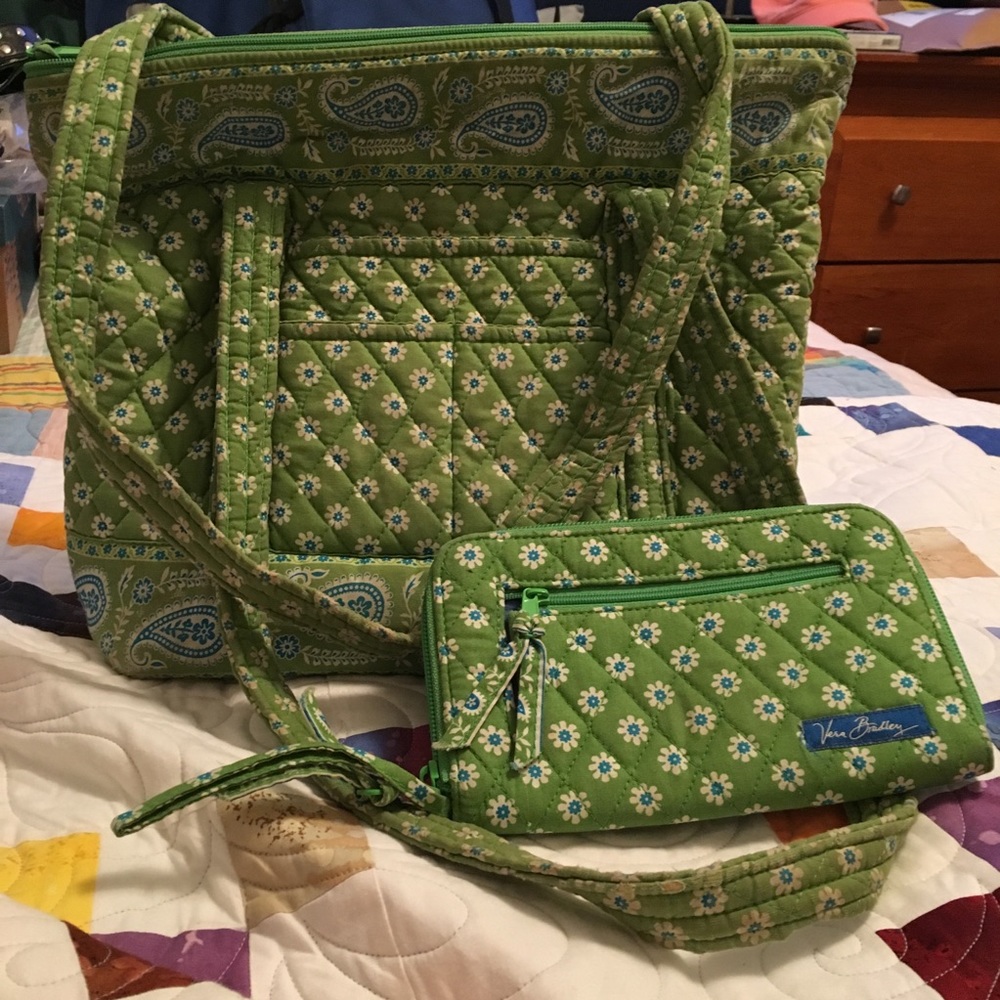 Vera Bradley Iconic tote apple green